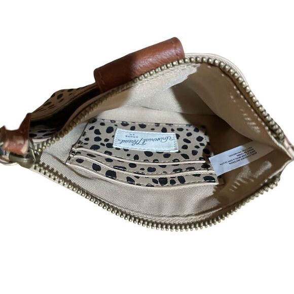 Leopard Wristlet - Picture 6 of 6